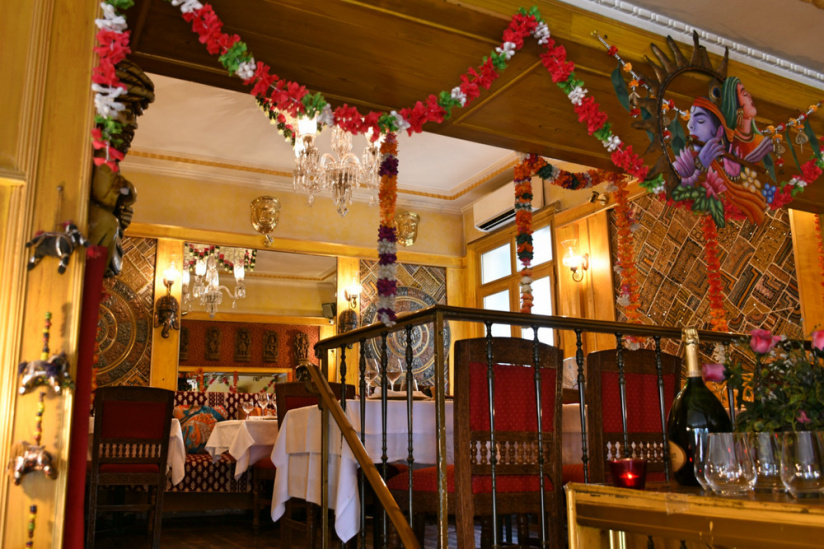 Nirvana Inde : un restaurant indien à la sortie de la station de métro liège - Fotor