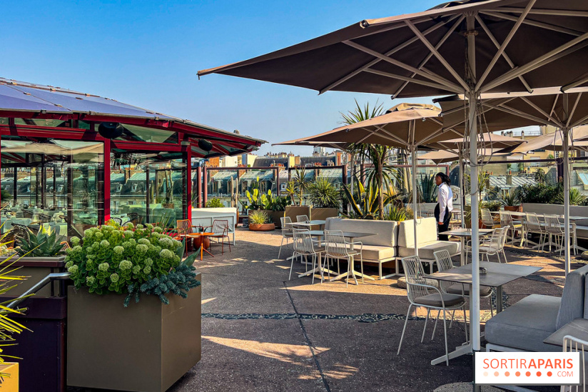 Bar Les Ombres : cocktails & tapas sur le rooftop du Musée du Quai Branly avec vue sur la tour Eiffel