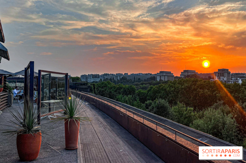 Bar Les Ombres : cocktails & tapas sur le rooftop du Musée du Quai Branly avec vue sur la tour Eiffel - IMG 4215 jpg 2