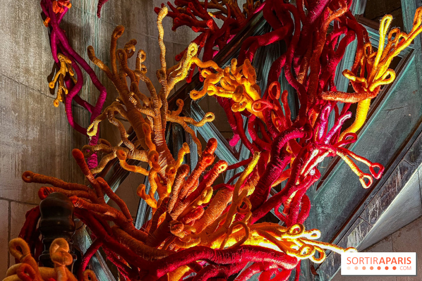 Paris Design Week 2025: une œuvre textile s'invite dans la Colonne de Juillet, place de la Bastille - IMG 7312 jpg