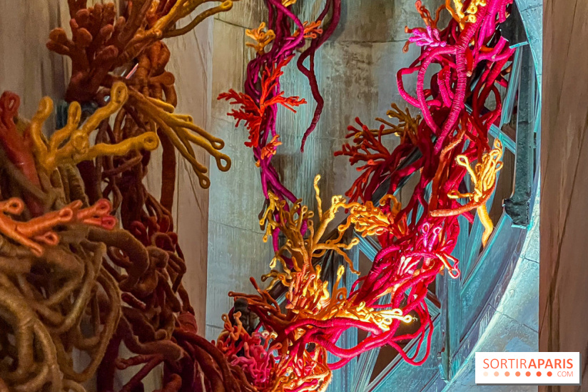 Paris Design Week 2025: une œuvre textile s'invite dans la Colonne de Juillet, place de la Bastille - IMG 7361 jpg