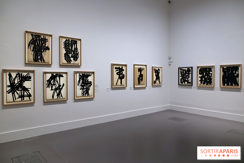 Pierre Soulages : nos photos de son exposition et de ses peintures sur papier à voir au Musée du Luxembourg