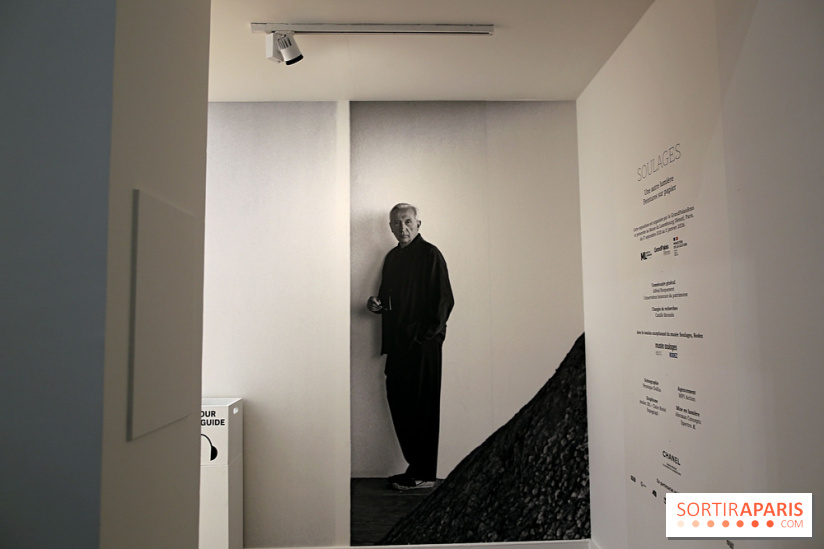 Pierre Soulages : nos photos de son exposition et de ses peintures sur papier à voir au Musée du Luxembourg 