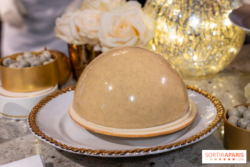 Les bûches et créations de Noël et fêtes de Ladurée 2025