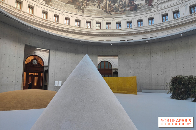 Minimal, quand l'art va à l'essentiel : l'exposition de la Bourse de Commerce se dévoile