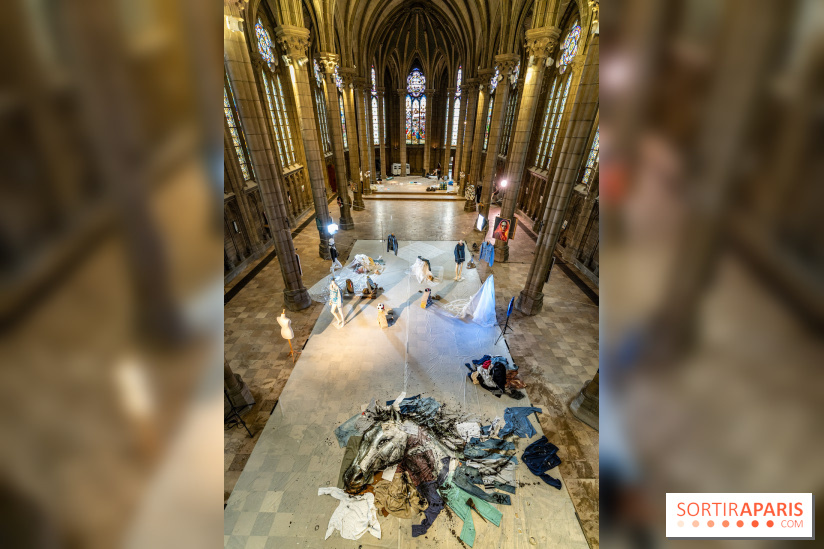 Exposition street-art et mode gratuit dans une chapelle à Paris : à la Croisée des Arts - photos