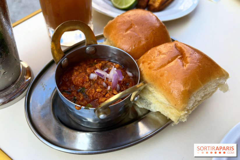 Mumbai Café - Brioches et curry de poulet