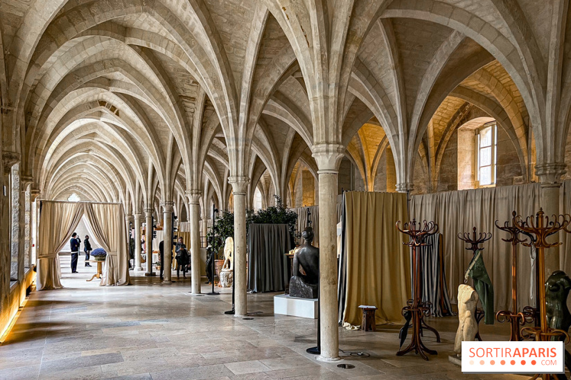 Mythes: l'exposition gratuite imaginée par Jacquemus au Collège des Bernardins à Paris - EFDA0116 8281 406F B11F B8D903E0C511