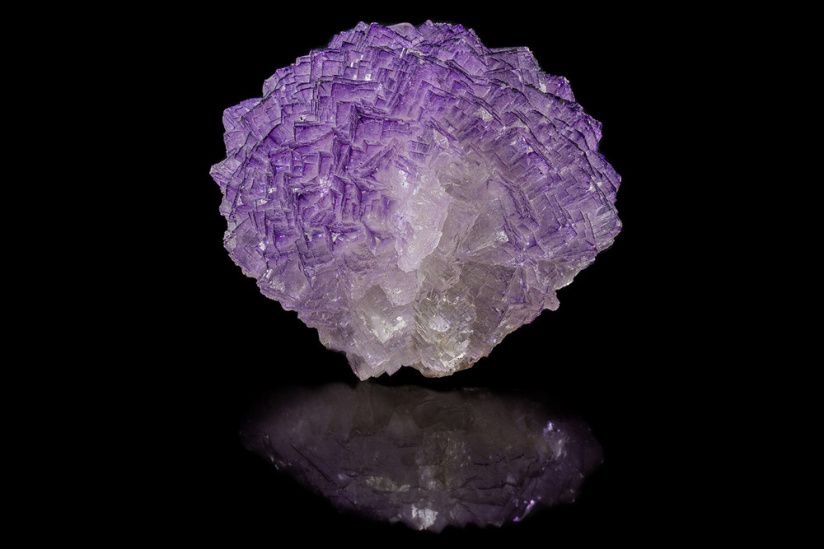 Rêveries de pierres : Poésie et minéraux de Roger Caillois  - Fluorite, Tule Melchor Múzquiz (Coahuila, Mexique), Agrégat de cristaux, Paris, MNHN, collection de minéraux et gemmes, cliché François Farges 1500x100