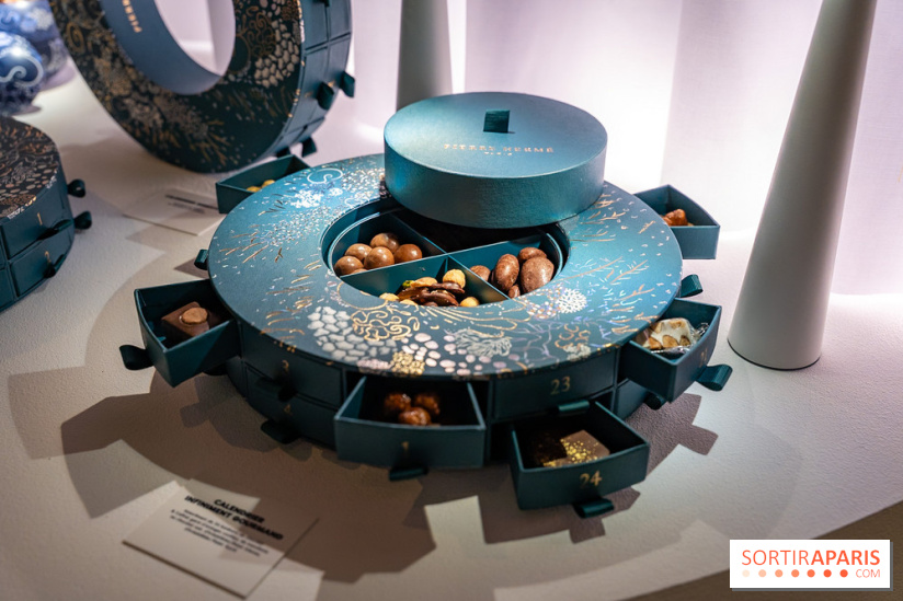 Bûches de Noël et créations de fête 2025 de Pierre Hermé : les Abysses