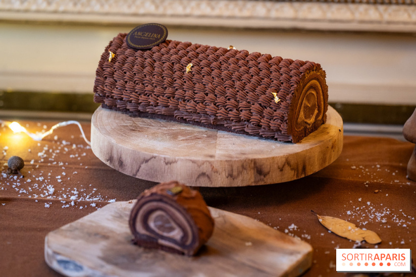 Les Bûches de Noël Angelina Paris 2025