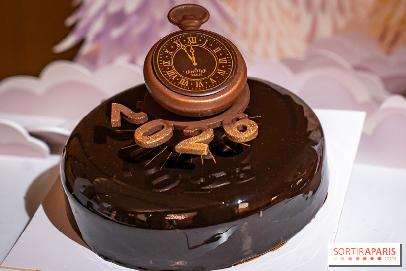 Bûche de Noël Lenôtre 2025 : Le train des Merveilles et les créations de fête - photos - A7C07621