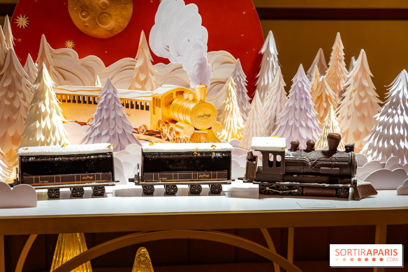 Bûche de Noël Lenôtre 2025 : Le train des Merveilles et les créations de fête - photos - A7C07643