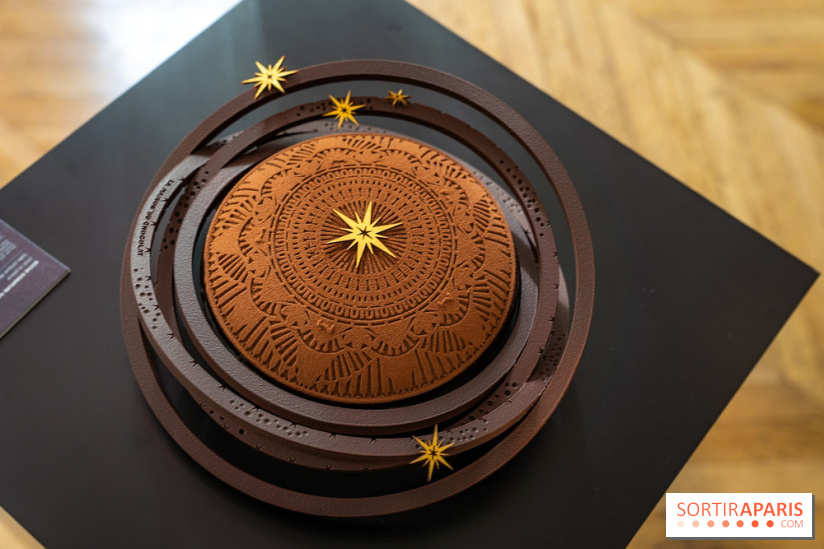 Bûche de Noël Opéra Garnier de la Maison du Chocolat 2025 - photos - A7C07775