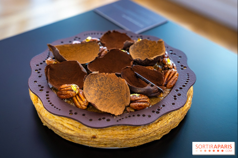 Bûche de Noël Opéra Garnier de la Maison du Chocolat 2025 - photos - A7C07783