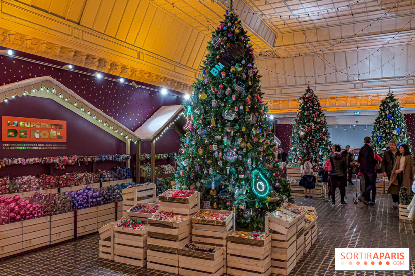 Les vitrines de Noël 2025 du Bon Marché : le grand magasin se métamorphose en (Bon) Marché de Noël