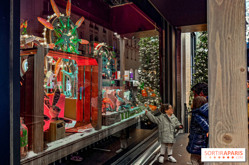Les vitrines de Noël 2025 du Bon Marché : le grand magasin se métamorphose en (Bon) Marché de Noël - Facetune 10 11 2025 13 05 02