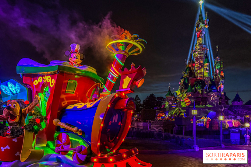 Noël à Disneyland Paris : Disney's Enchanted Christmas - Parade