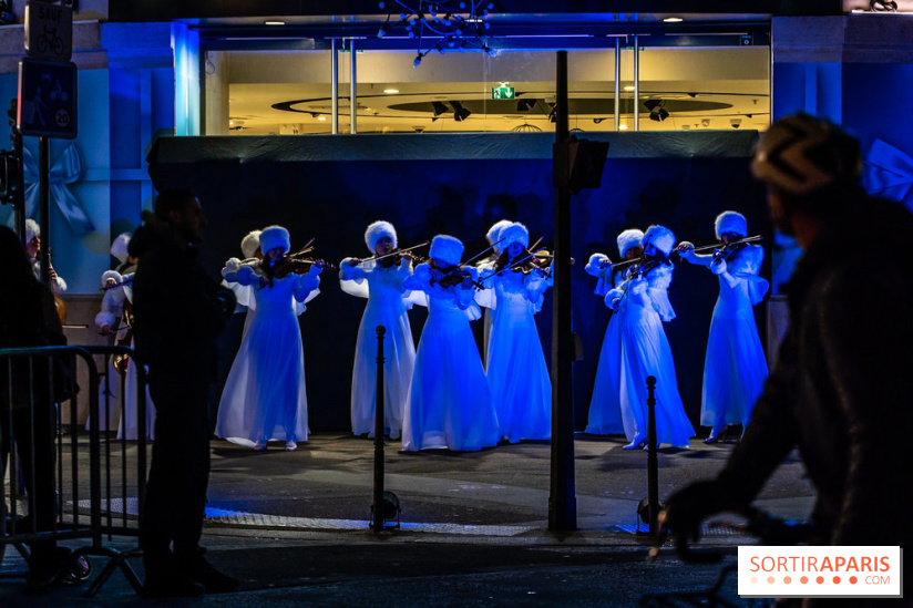 Inauguration des vitrines de Noël du BHV Marais à Paris 2025 avec Vincent Niclo et Vitaa - photos - A7C01364