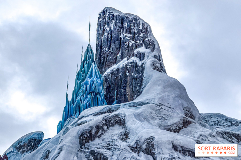 World of Frozen - Montagne Palais de Glace