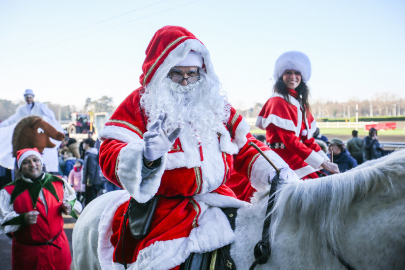 Campagne #35852 - 1225739 noel s invite a l hippodrome de paris vincennes et c est feerique