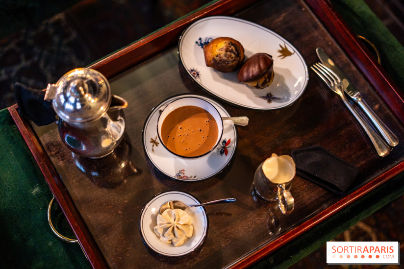 Le chocolat chaud signature 2025 de La Réserve Paris
