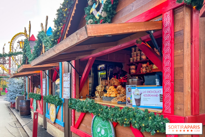 Noël au Parc Astérix 2025, patinoire et marché de Noël  - IMG 7398