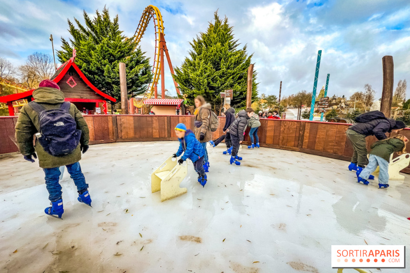 Noël au Parc Astérix 2025, patinoire et marché de Noël  - IMG 7430