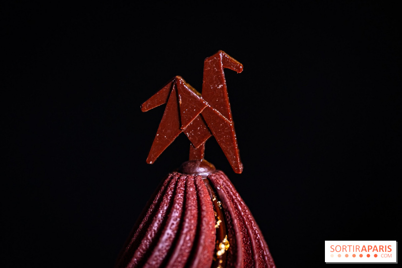 Bûche de Noël Cheval Blanc 2025 : Maxime Frédéric dévoile un sapin exceptionnel - photos