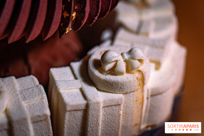 Bûche de Noël Cheval Blanc 2025 : Maxime Frédéric dévoile un sapin exceptionnel - photos - A7C02781