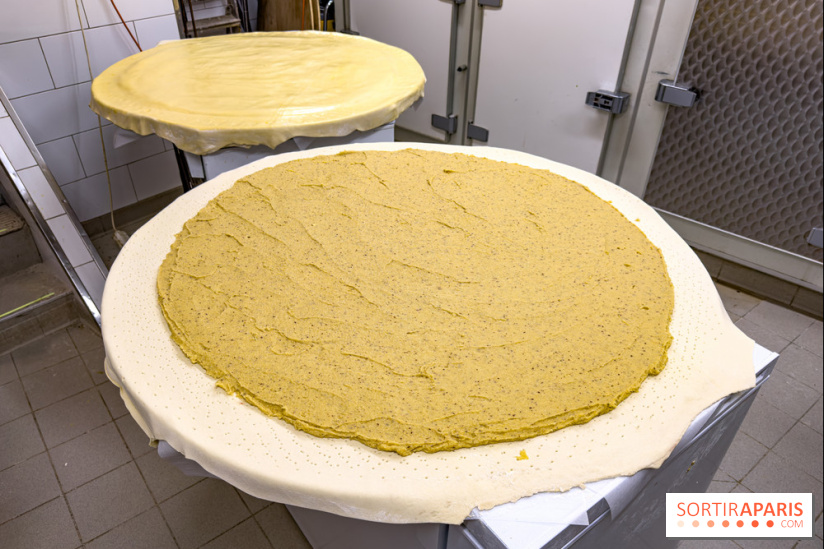 La Galette des Rois 2026 de l'Élysée, fabriquée par la Boulangerie Le Moulin de la Croix Nivert - IMG 7285