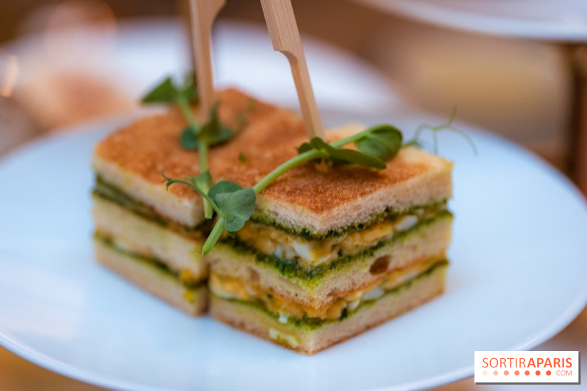 Le tea time Emily in Paris de l'Hôtel du Louvre - A7C04050