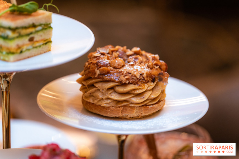Le tea time Emily in Paris de l'Hôtel du Louvre - A7C04054