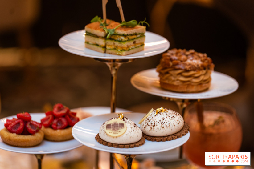 Le tea time Emily in Paris de l'Hôtel du Louvre - A7C04057