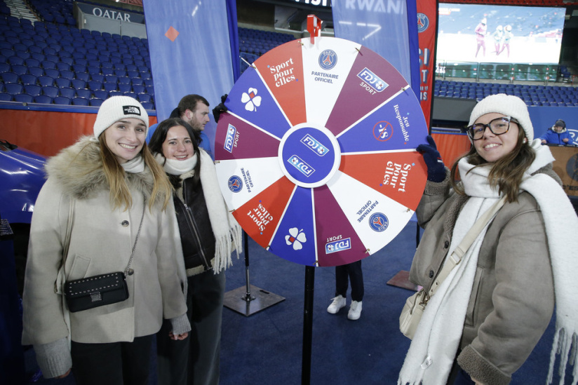PSG – OL Lyonnes Féminines : vivez une Winter Party géante au Parc des Princes ! -  S3O4274