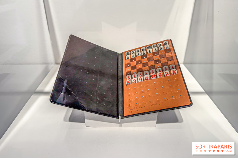 Exposition Un Siècle d'Echecs à la Galerie Perrotin
