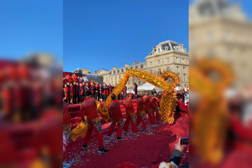 Défilés, dragons et saveurs asiatiques : la place de la République célèbre l’Année du Cheval - 2 2