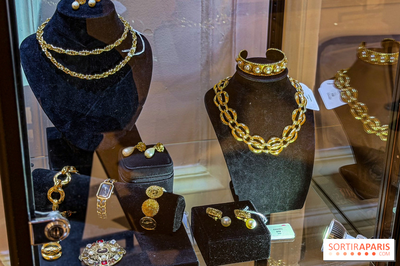 Une exposition mode gratuite de centaines de pièces Chanel dans une sublime maison de ventes à Paris