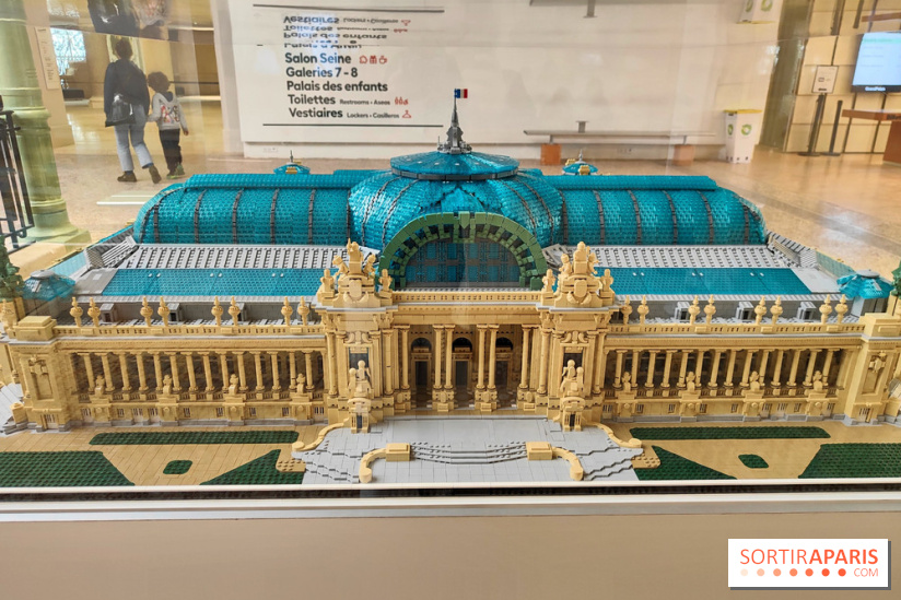 Insolite : assistez au montage en live d'une maquette LEGO du Grand Palais