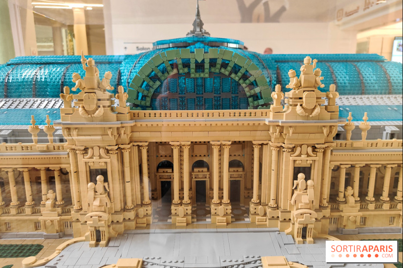 Insolite : assistez au montage en live d'une maquette LEGO du Grand Palais