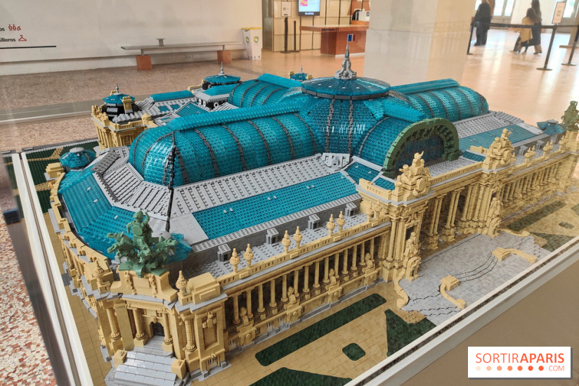 Insolite : assistez au montage en live d'une maquette LEGO du Grand Palais