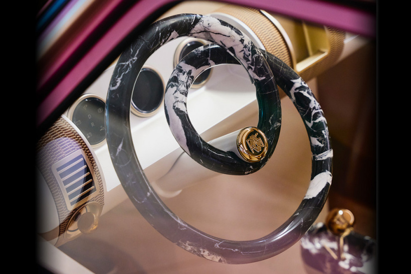 Pop Art Car - défilé renault® - SORTIR APARIS POPARTCAR 1500x1000 VOLANT 01