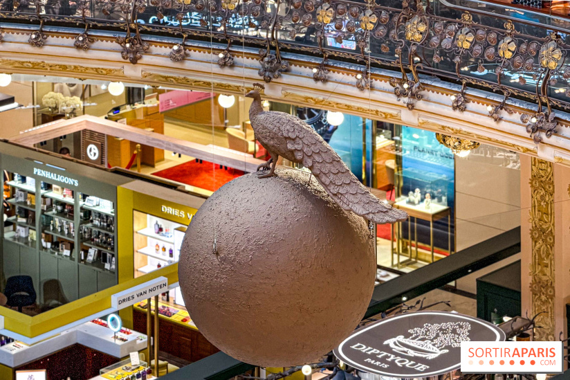 Pour Toujours, exposition de Maurizio Catelan aux Galeries Lafayette