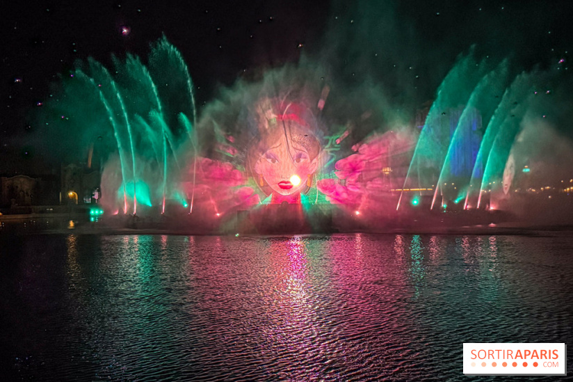 Disneyland Paris : Disney Cascade of Lights, le spectacle nocturne sur Adventure Bay - IMG 4910