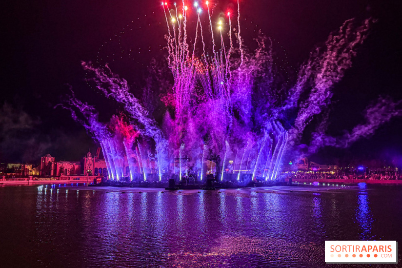 Disneyland Paris : Disney Cascade of Lights, le spectacle nocturne sur Adventure Bay - IMG 4967