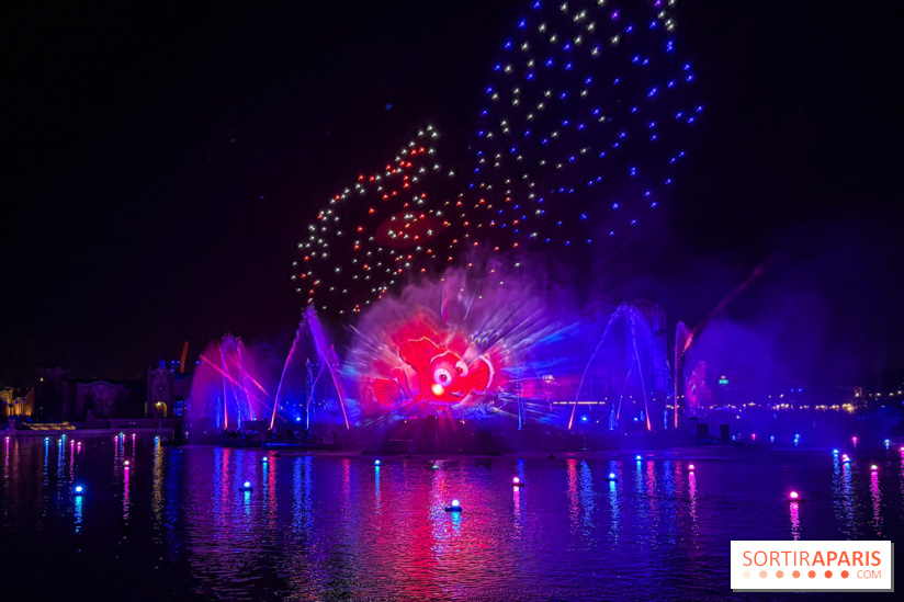 Disneyland Paris : Disney Cascade of Lights, le spectacle nocturne sur Adventure Bay - IMG 5001