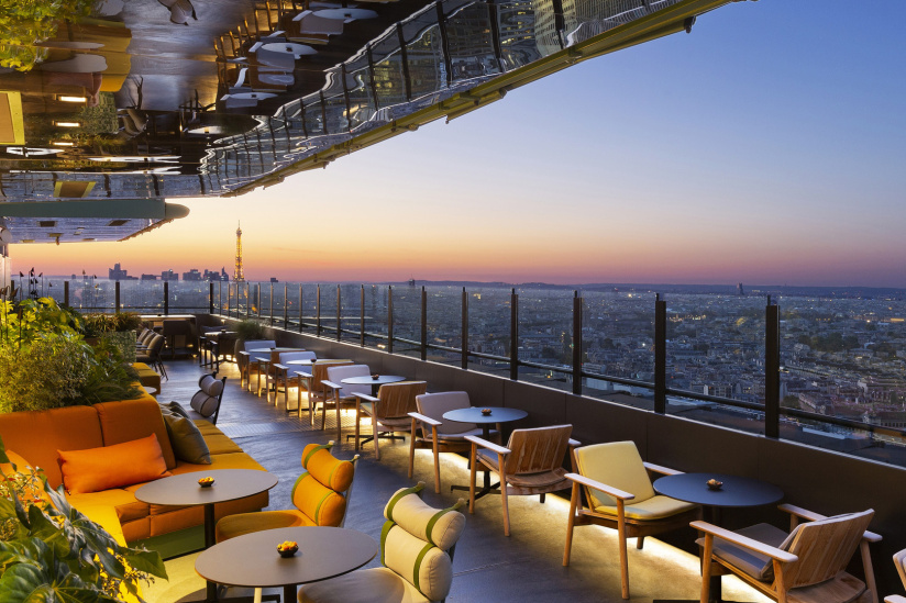 Skybar Paris : le rooftop le plus haut de la capitale lance la saison des terrasses… à 115m d’altitude !