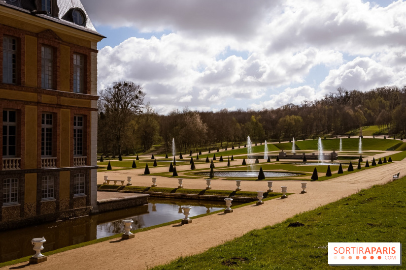 Les tulipes du Château de Dampierre, son jardin anglais et le jardin Le Nôtre