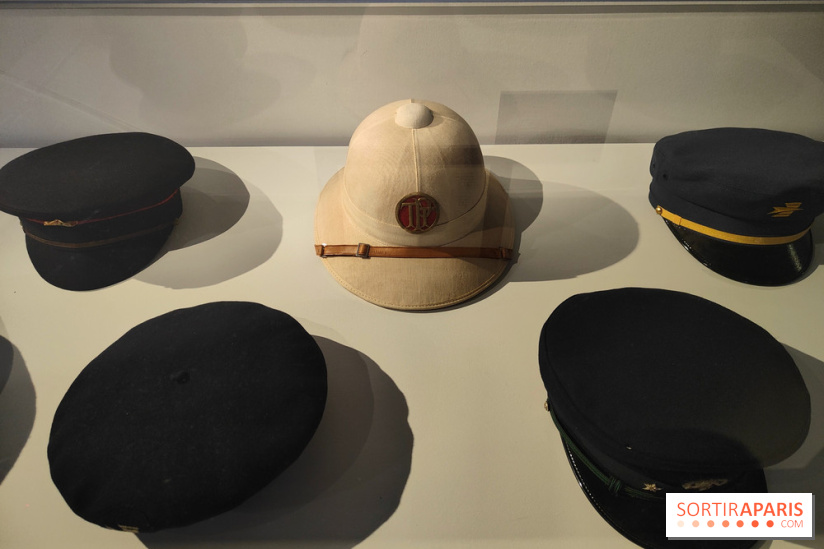 Sous toutes les coutures : une exposition sur le vêtement de travail au Musée Postal - fotor 1775670405123