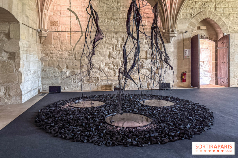 Inkarna : l’exposition de Yosra Mojtahedi à l’Abbaye de Maubuisson